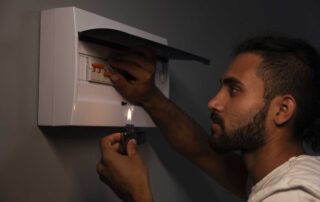 ALDEX GROUP | UPS ELECTRICIDAD